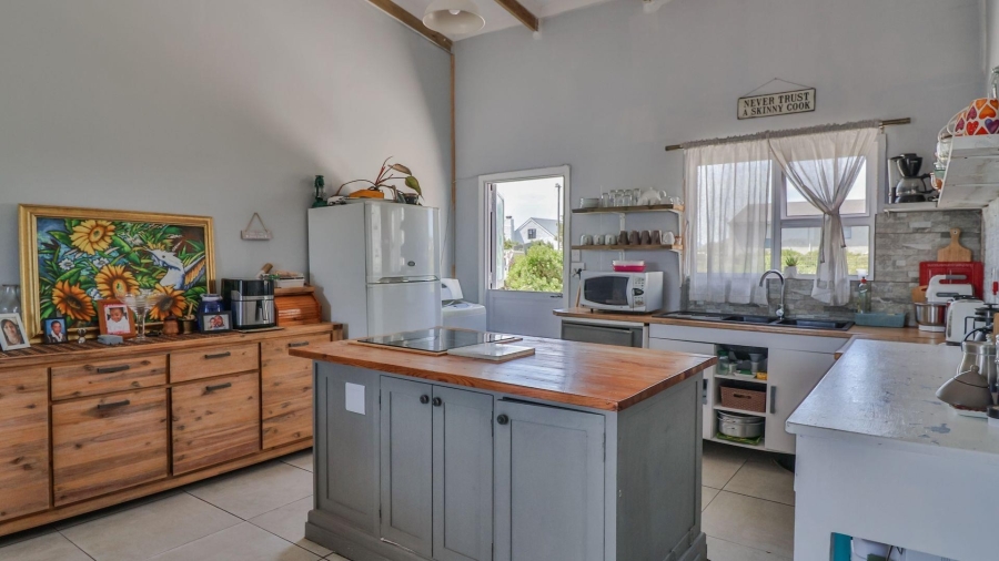 4 Bedroom Property for Sale in De Kelders Western Cape